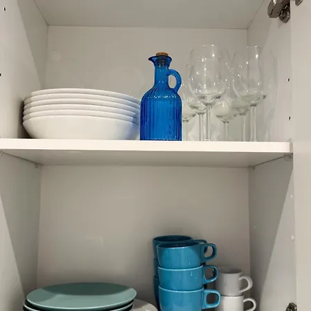 104 - Beachside Renovated 1br 5 Min From *