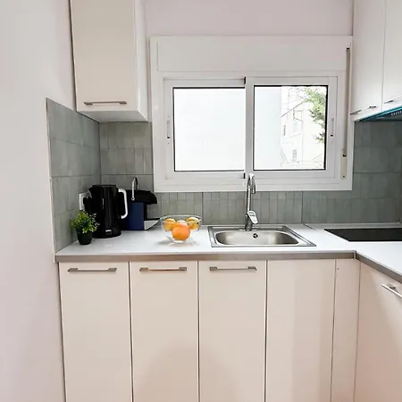 Daire 104 - Beachside Renovated 1br 5 Min From