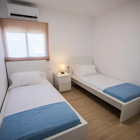 Daire 104 - Beachside Renovated 1br 5 Min From *